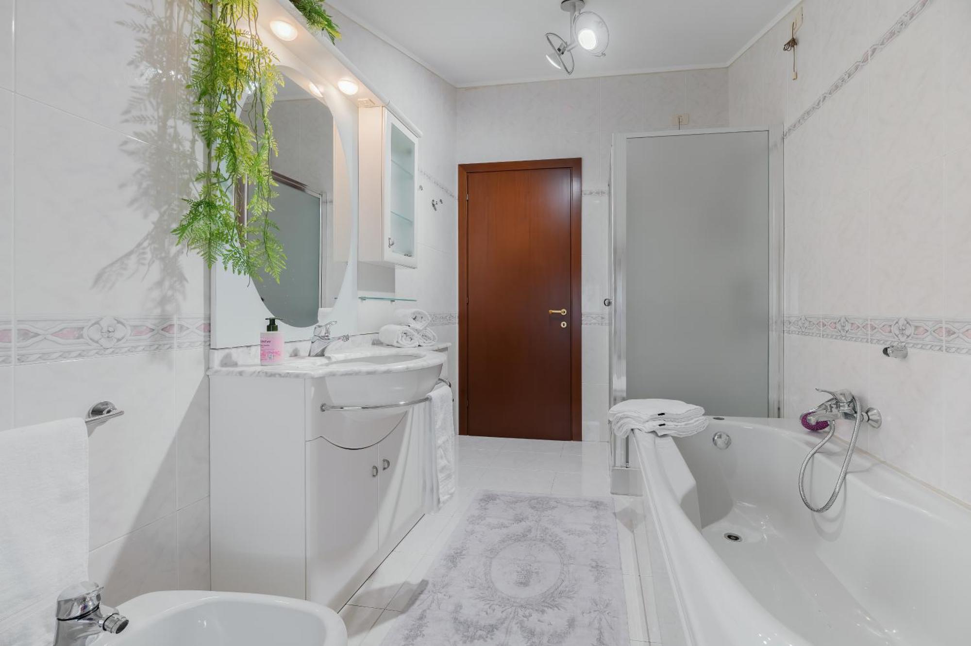 Casa Di Iaio - 90 M2 Apt With Free Wi-Fi, Netflix, Home Cinema & Parking Gorizia Extérieur photo